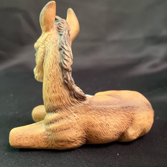 Horse figurine sculpture vtg pony foal signed artist J Brown RSL 1980 - Picture 2 of 11
